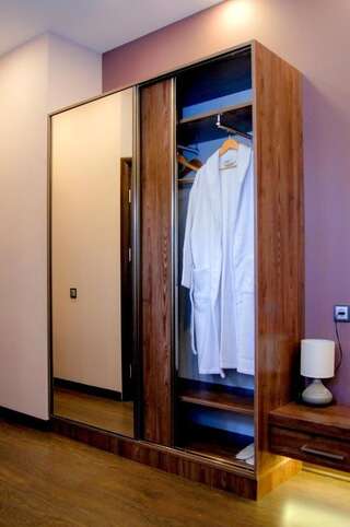 Отель Moscow Boutique Hotel Ереван Суперлюкс с кроватью размера "king-size"-9