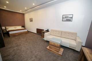 Отель Moscow Boutique Hotel Ереван Большой двухместный номер с 1 кроватью-4