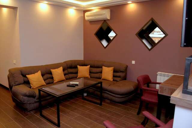 Отель Moscow Boutique Hotel Ереван-35
